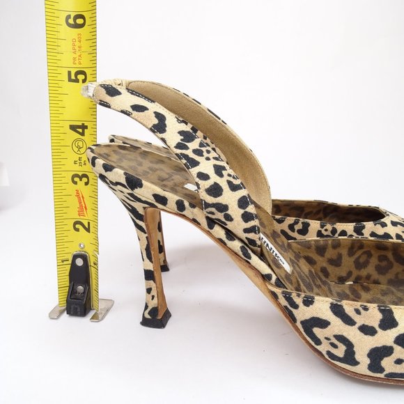 Manolo Blahnik Carolyne Slingback Pump Leopard 37 - Picture 9 of 10